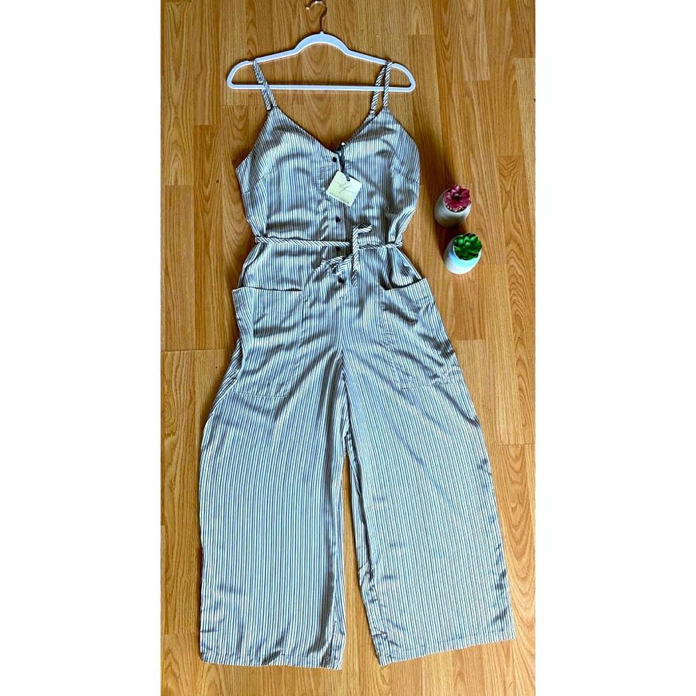 Dress Forum Stripe Jumpsuit Wide Leg size Medium